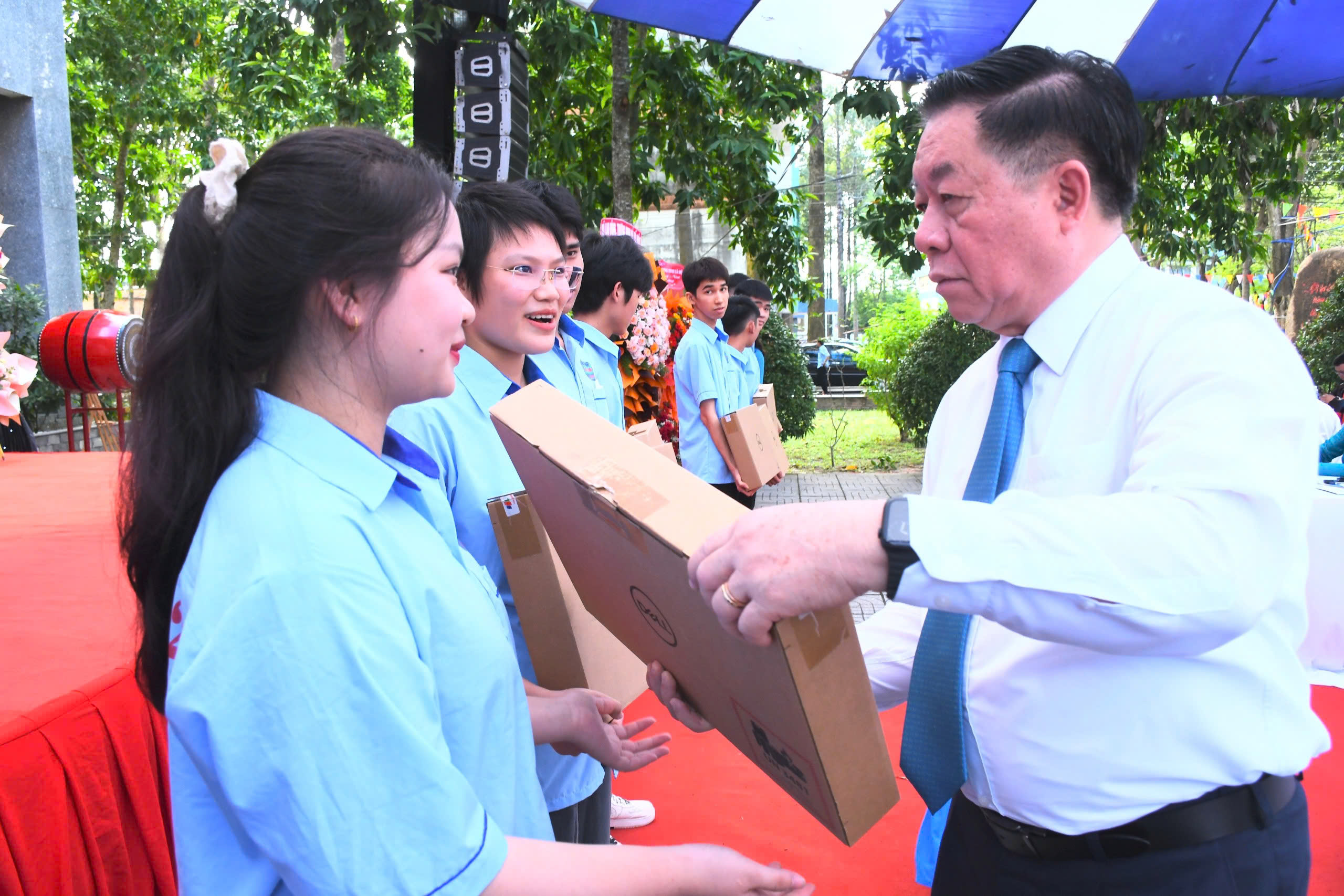 Trưởng Ban Tuyên giáo Trung ương: Trường Lilama 2 tập trung đào tạo nhân lực cho sân bay Long Thành- Ảnh 6.