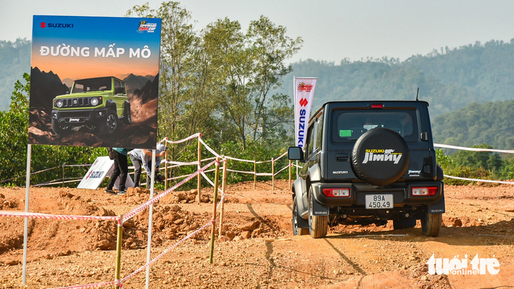 Đặt Suzuki Jimny vào cung đường off-road mới hiểu vì sao dân chơi săn đón - Ảnh 6.