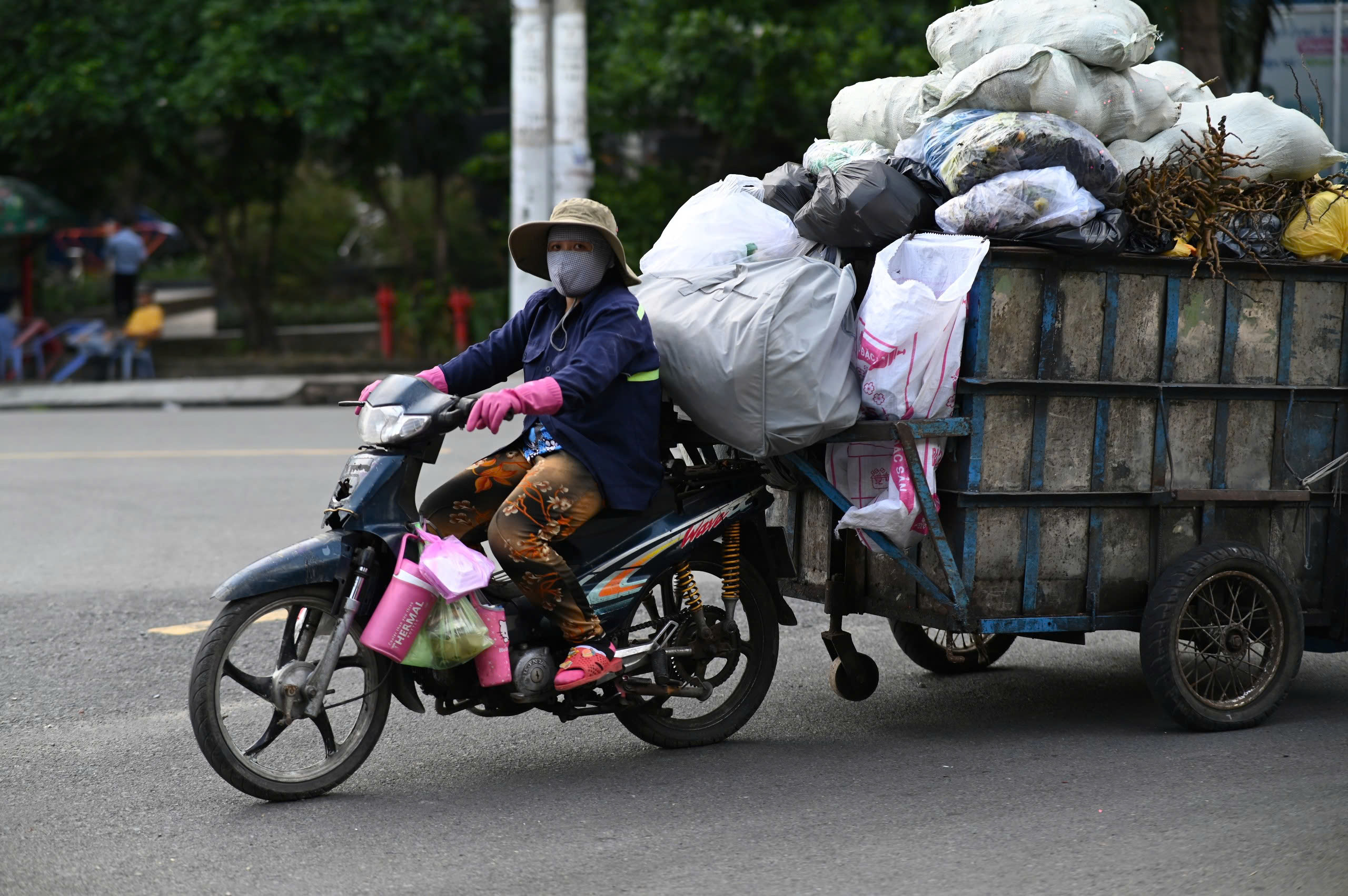 Loạt xe lôi bốc mùi hôi thối tung hoành bị CSGT xử phạt- Ảnh 3.