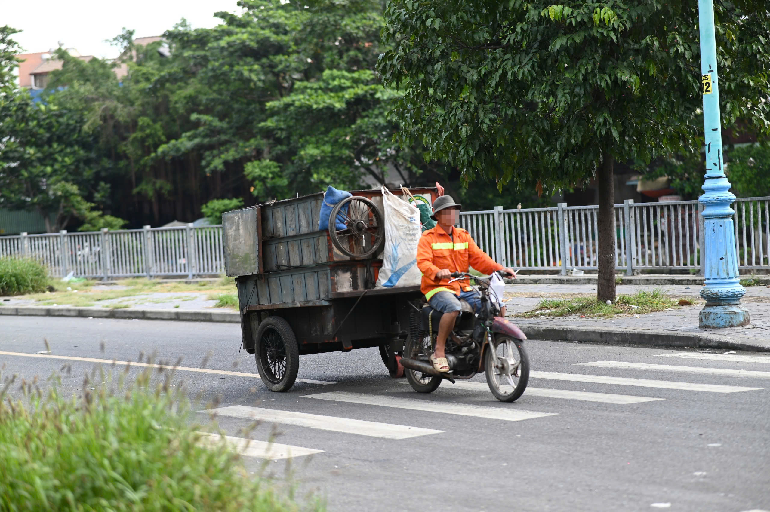 Loạt xe lôi bốc mùi hôi thối tung hoành bị CSGT xử phạt- Ảnh 4.