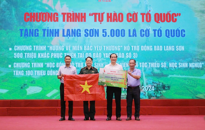 Trao tặng 5.000 lá cờ Tổ quốc tại Lạng Sơn- Ảnh 9.