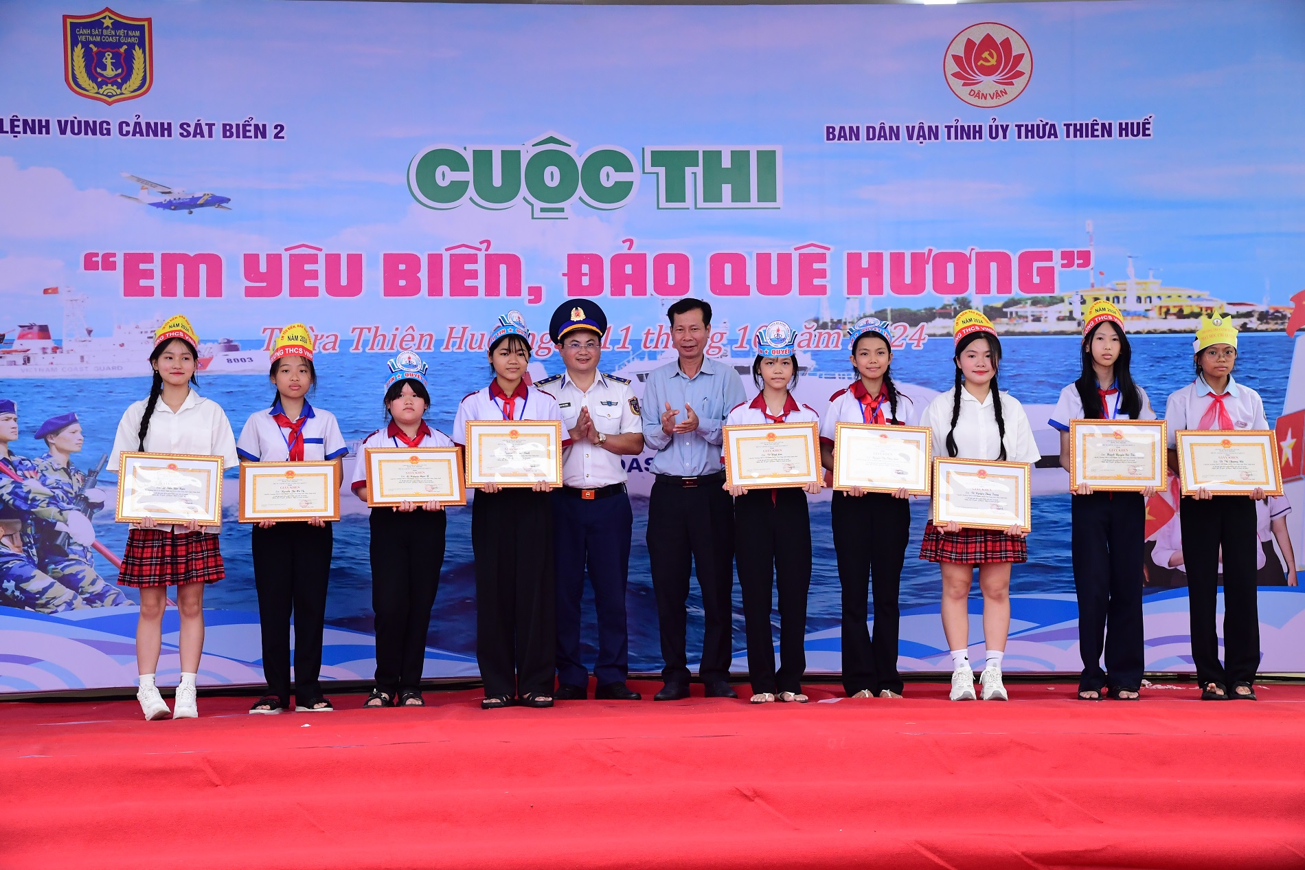 Gieo mầm tình yêu biển đảo cho học sinh Thừa Thiên - Huế- Ảnh 3.