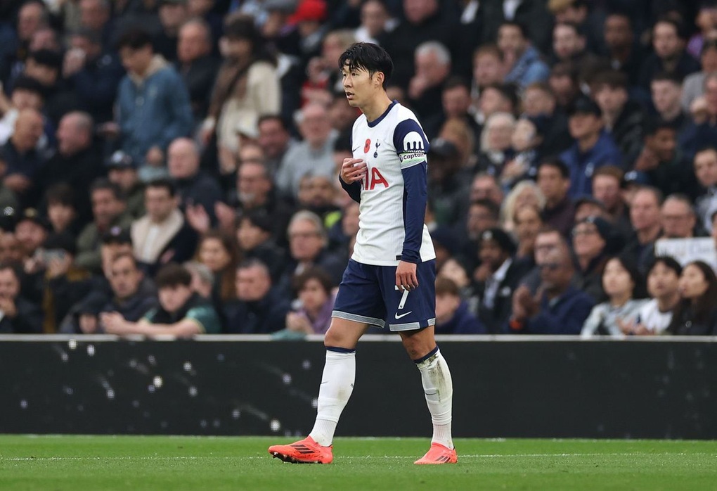 Son Heung Min thất vọng, Tottenham ngược dòng hạ Aston Villa - 2