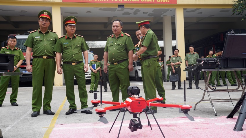 Hà Nội ra mắt lực lượng Cảnh sát chữa cháy và cứu nạn đặc biệt tinh nhuệ- Ảnh 5.