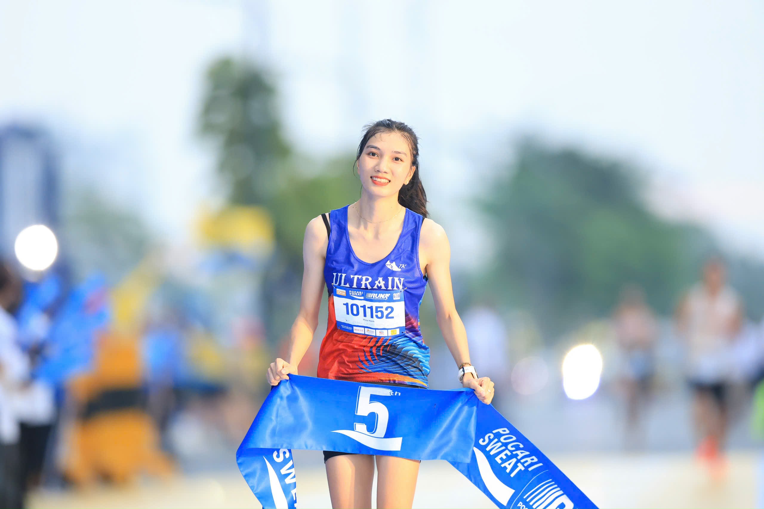 8.000 VĐV tranh tài sôi nổi giải chạy Pocari Sweat Run Việt Nam - Ảnh 2.