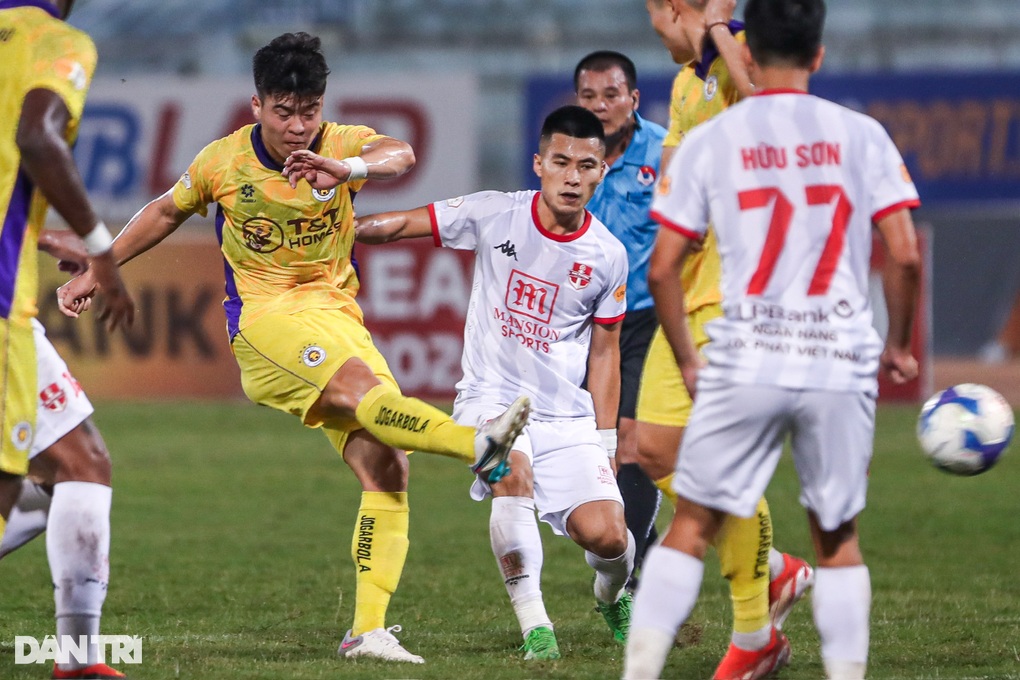 Văn Quyết lập công, Hà Nội FC vẫn phải chia điểm trước Hải Phòng - 3