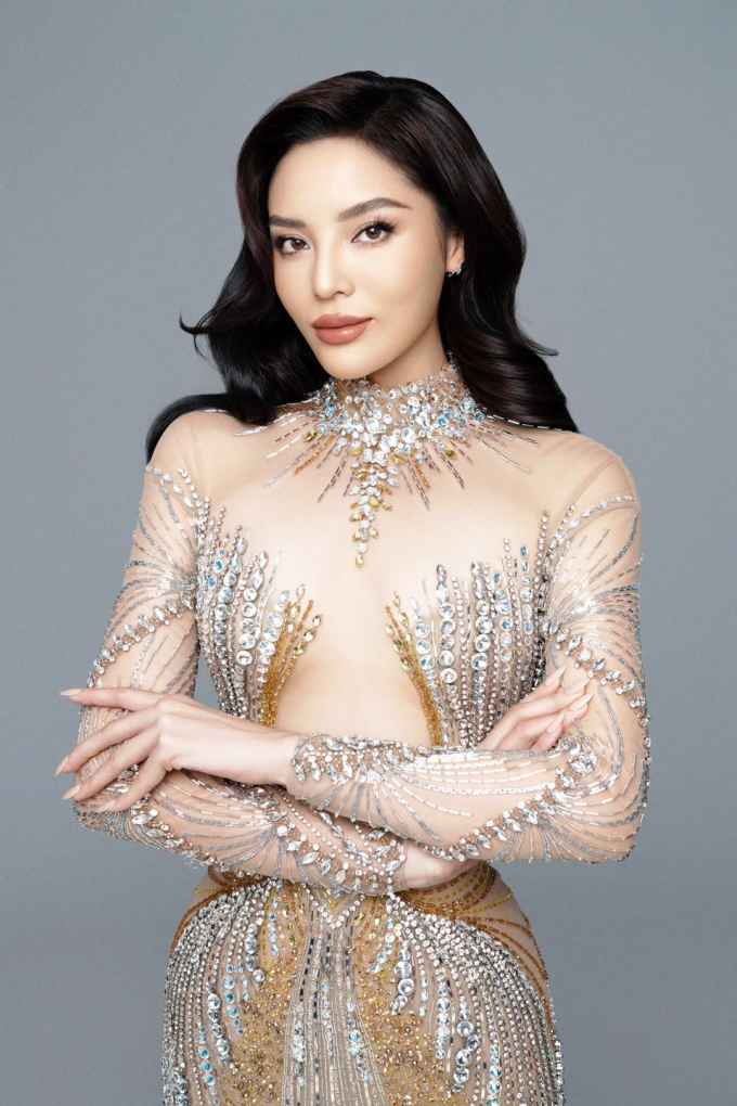 Kỳ Duyên công bố 2 chiếc đầm dạ hội mang tính quyết định ở Miss Universe, thiết kế ra sao mà fan tranh cãi?- Ảnh 11.