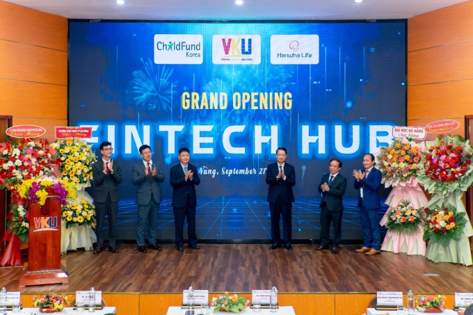 Hanwha Life Việt Nam chú trọng thúc đẩy giáo dục về lĩnh vực Fintech. Ảnh: Hanwha Life Vietnam