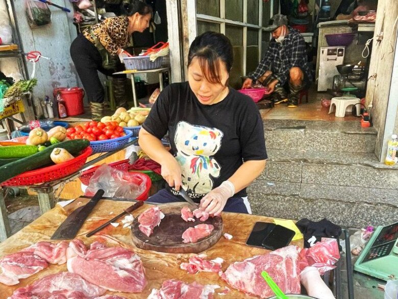 Khu chợ tồn tại hơn trăm năm giữa lòng phố cổ: Xưa tạm bợ nhỏ xíu, nay thành ngôi chợ quê hiếm hoi còn sót lại ở Thủ đô - 4