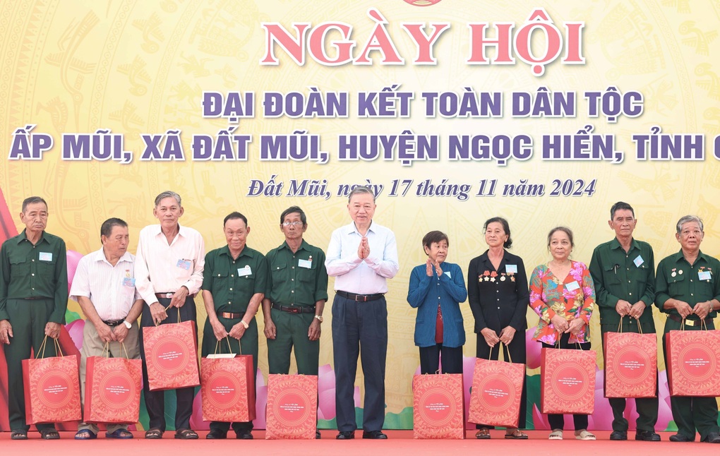 Tổng Bí thư Tô Lâm dự Ngày hội Đại đoàn kết toàn dân tộc tại ấp Mũi của Cà Mau - 3