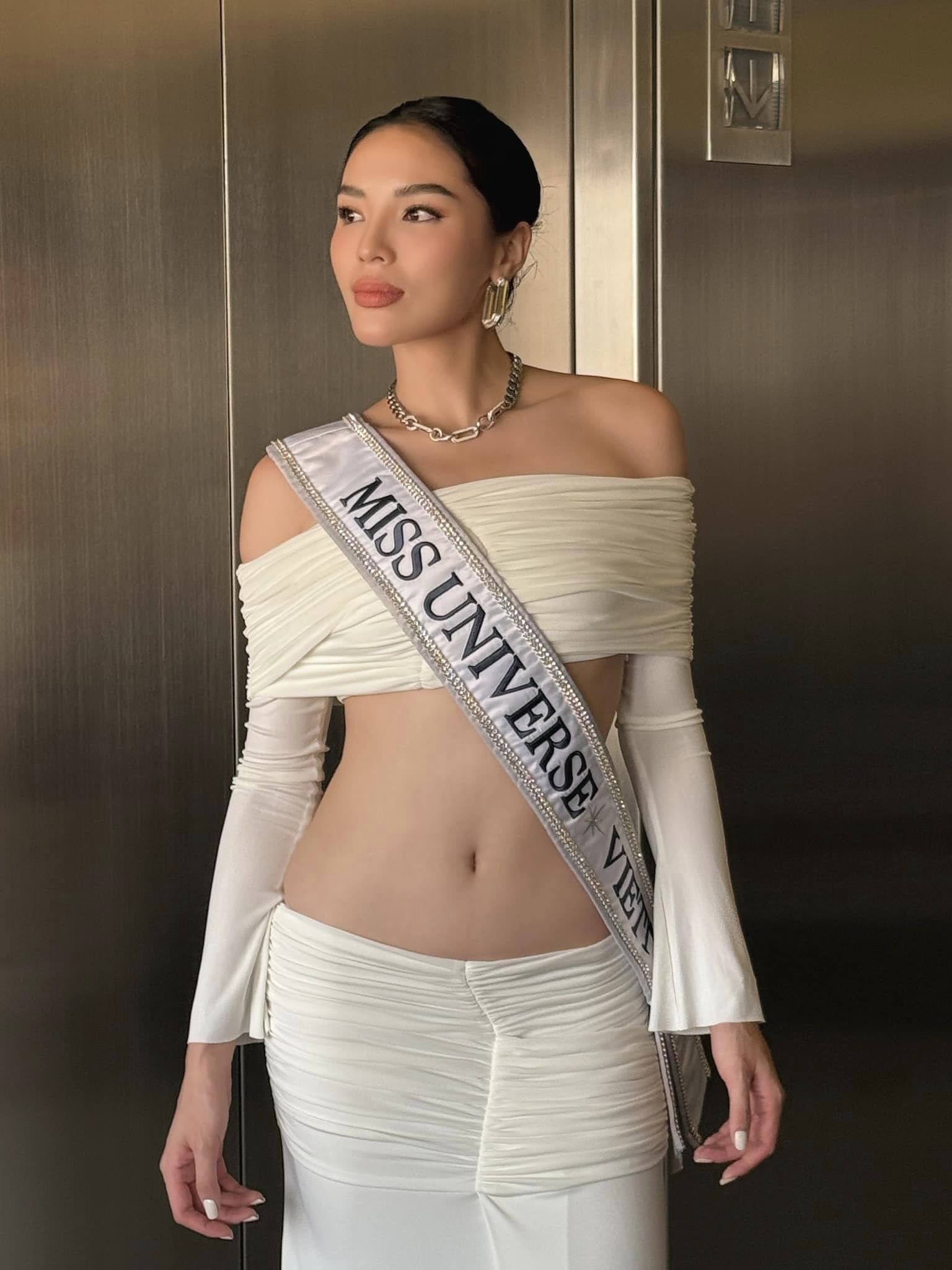 Hoa hậu Kỳ Duyên khoe sắc quyến rũ trên trang Miss Universe- Ảnh 10.