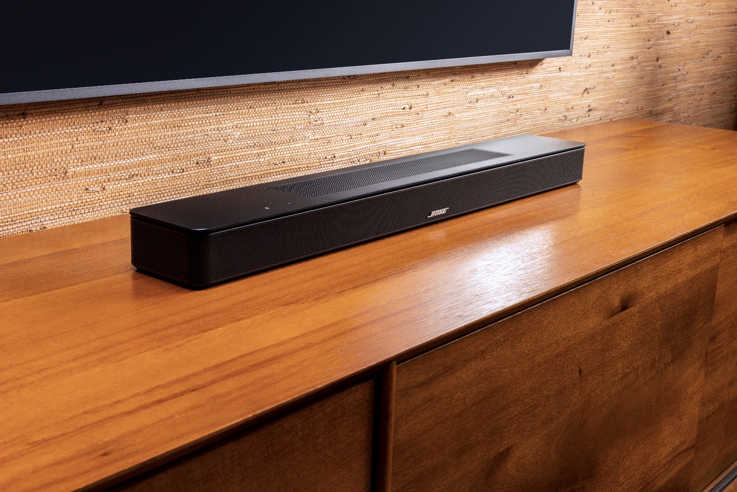 Bose giới thiệu loa Bose Smart Soundbar và công nghệ âm thanh vòm cá nhân mới- Ảnh 1.