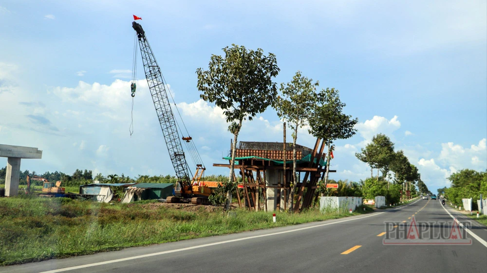 Dự án cao tốc Châu Đốc - Cần Thơ - Sóc Trăng giai đoạn 1 qua tỉnh Hậu Giang