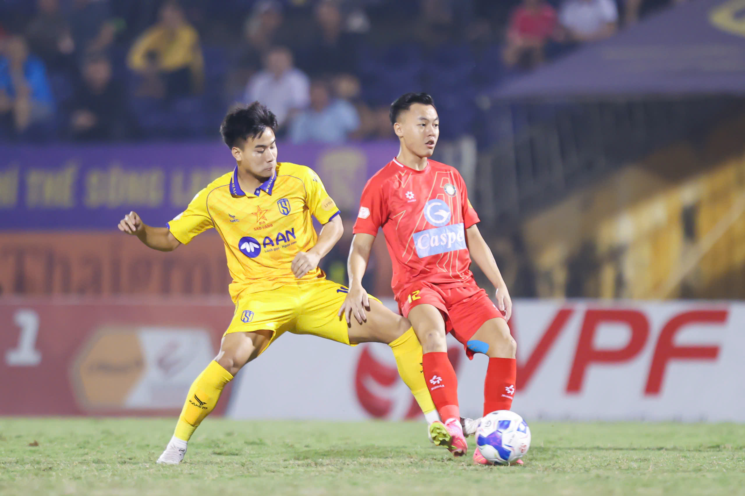 CLB Thanh Hóa chứ không phải HAGL: Hiện tượng thú vị nhất của V-League- Ảnh 1.