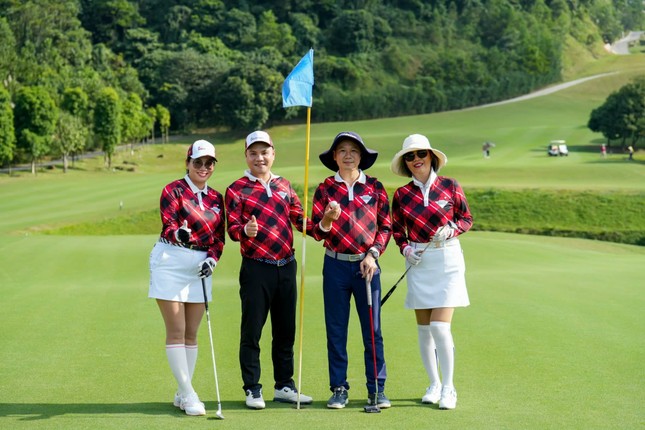 Hơn 200 golfer dự giải golf chung tay vì những hoàn cảnh khó khăn ảnh 1