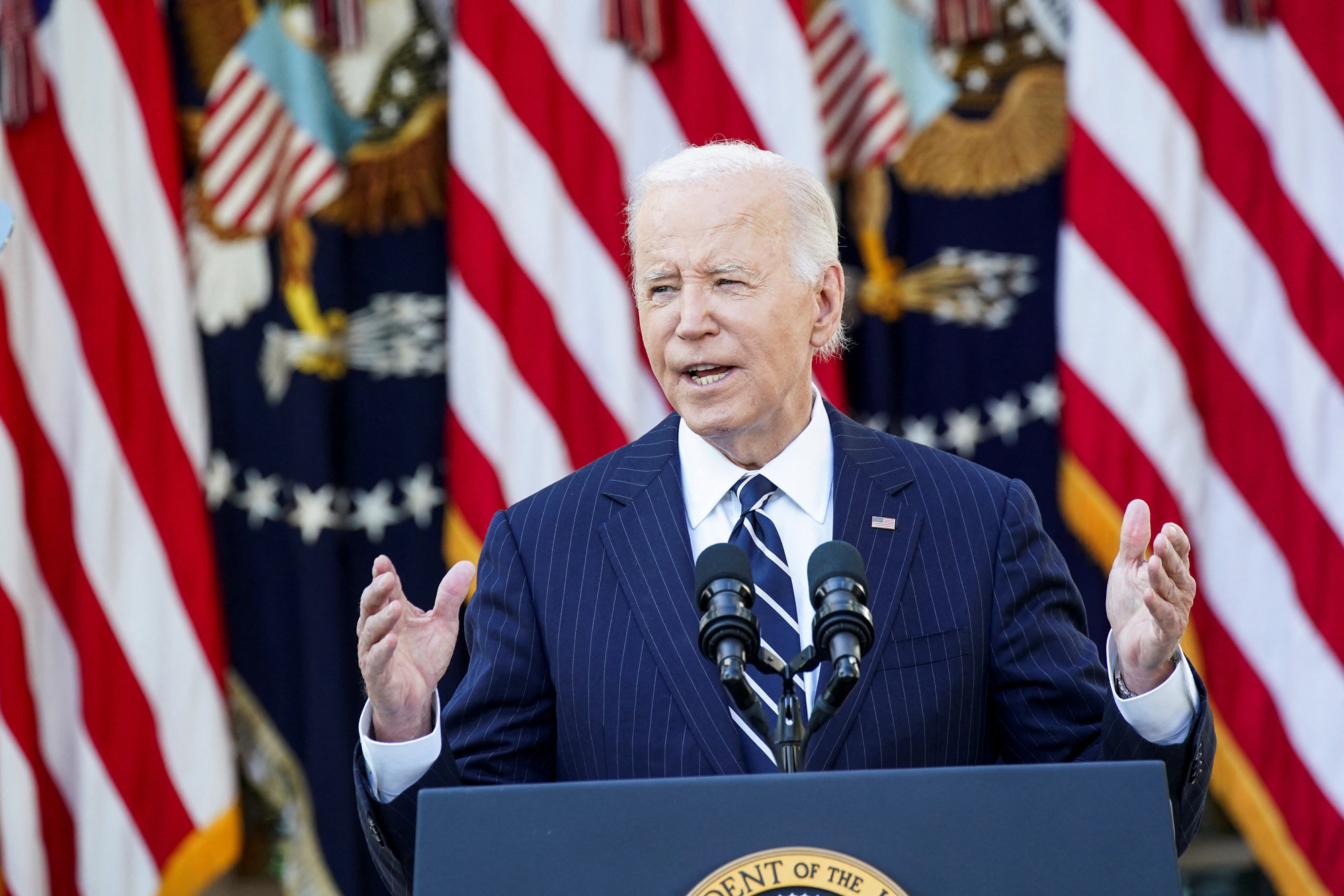 Ông Biden phát biểu trước toàn quốc, cam kết chuyển giao quyền lực trong hòa bình - Ảnh 1.