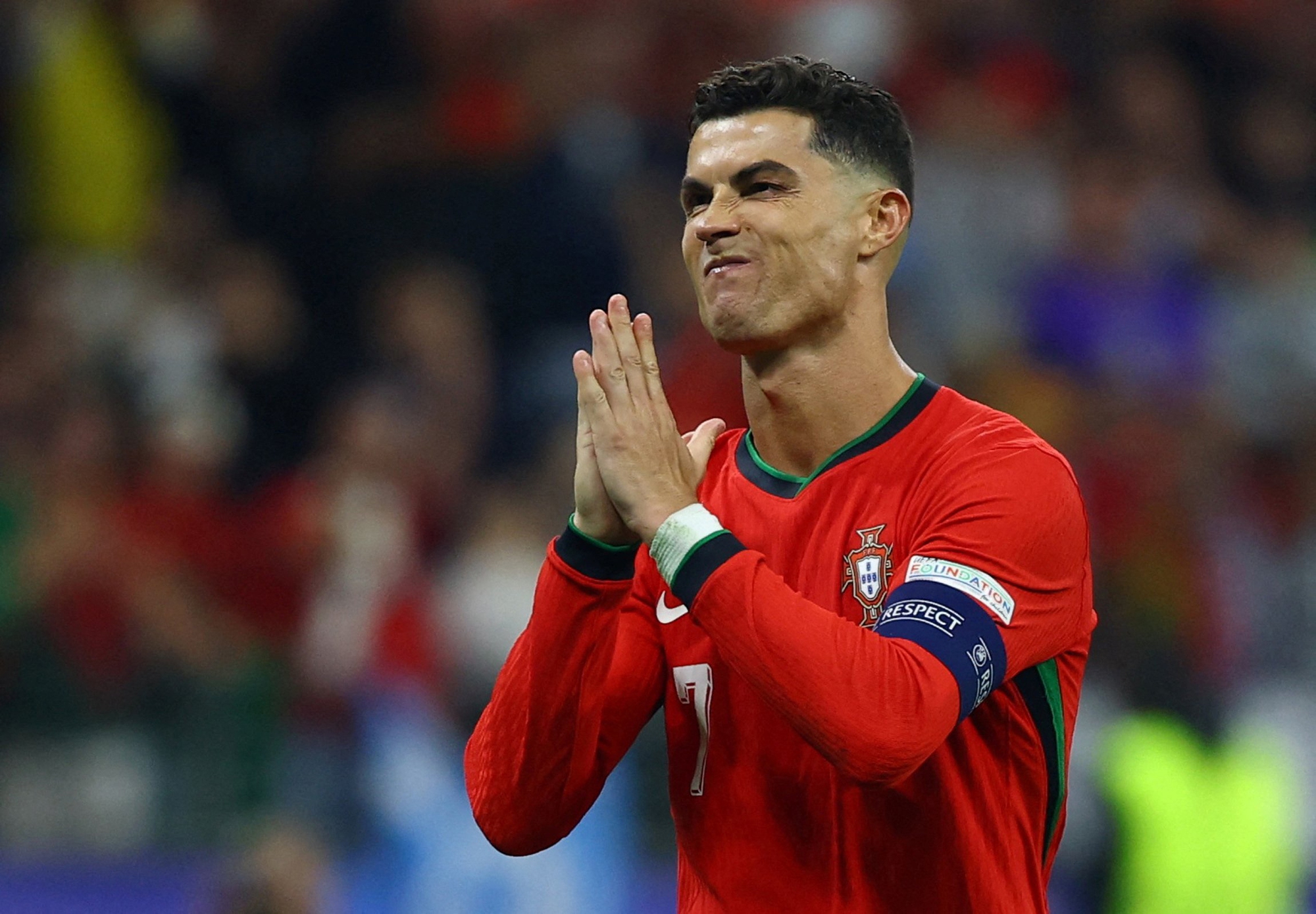 Euro 2024: Ronaldo nên ra sân hay dự bị khi gặp Pháp?- Ảnh 1.