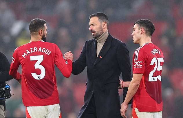 Ruben Amorim đến Old Trafford, Man United chính thức chia tay Van Nistelrooy- Ảnh 3.