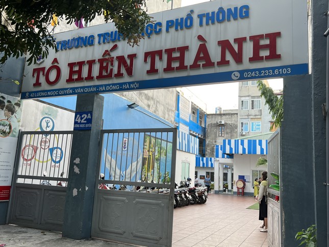 Trường tuyển 'chui' 174 học sinh: Sở GD&ĐT Hà Nội yêu cầu nhà trường xin lỗi phụ huynh ảnh 1