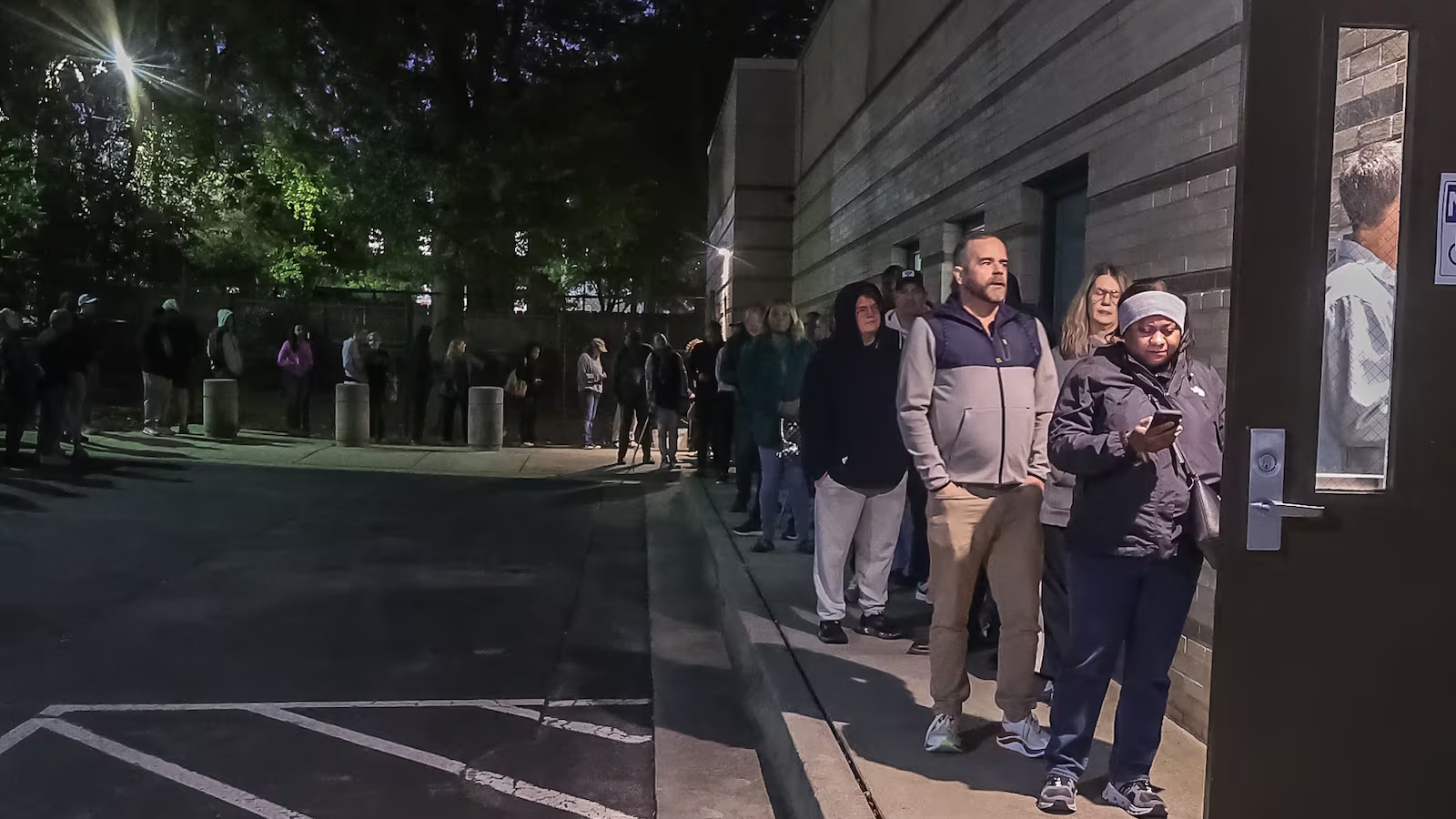 Early voting begins at Joan P. Garner Library at Ponce De Leon in Atlanta on Tuesday, October 15, 2024, in Atlanta. John Spink / AJC