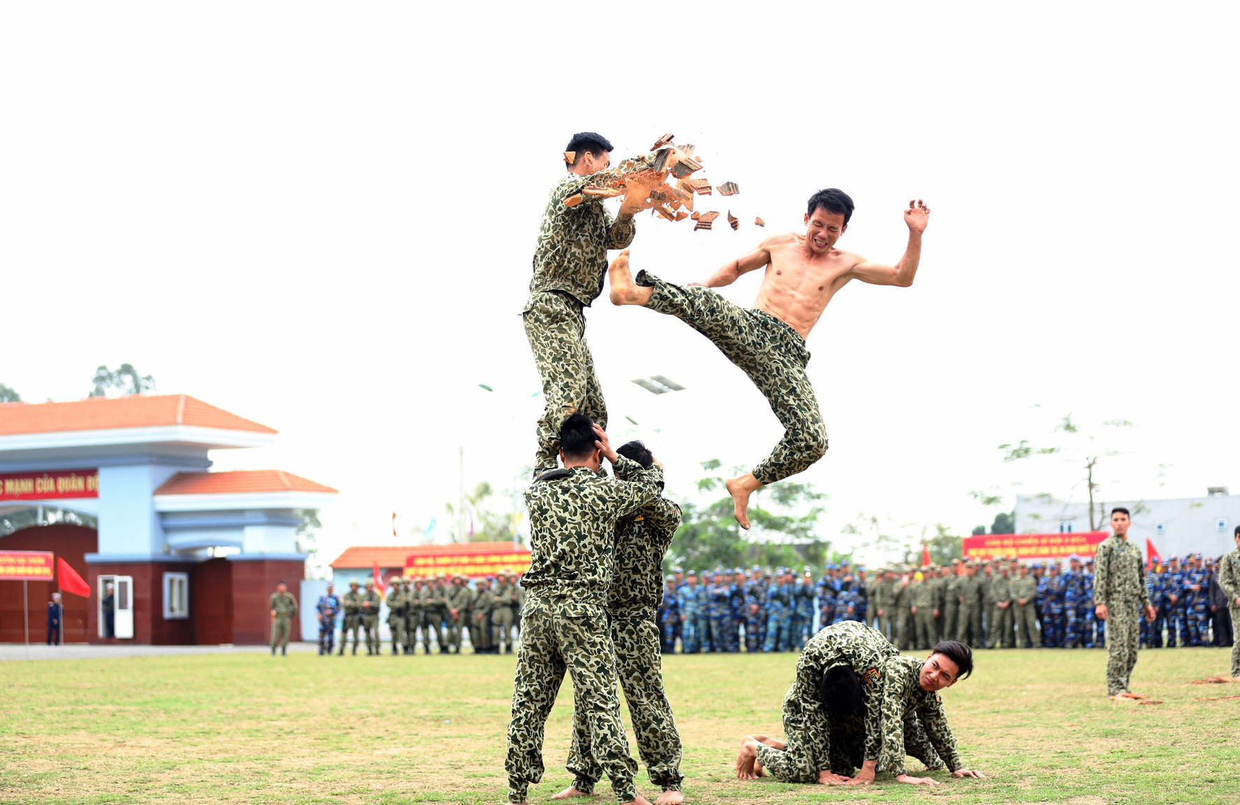 Vừa đón Xuân vừa canh biển đảo - Ảnh 2.