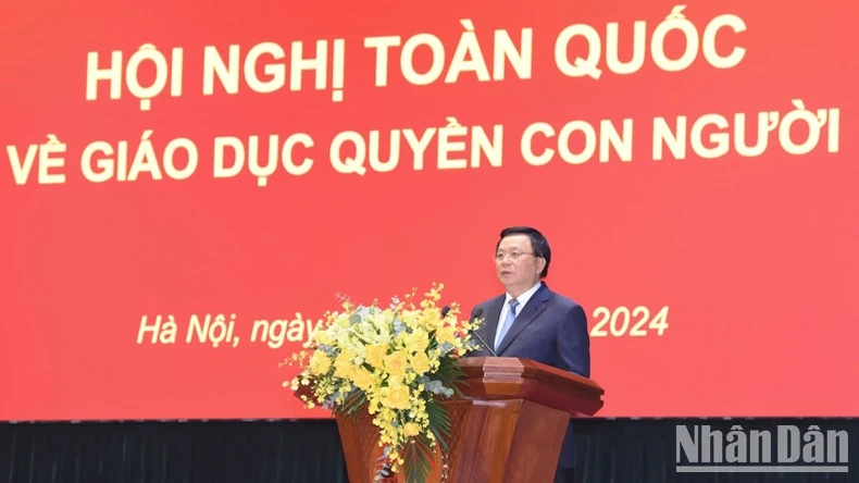 Thủ tướng Phạm Minh Chính chủ trì Hội nghị toàn quốc về giáo dục quyền con người ảnh 3