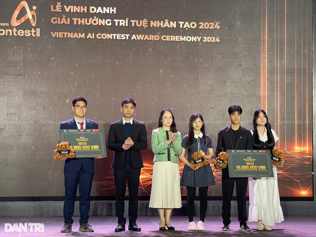 Học sinh Hà Nội đoạt giải nhất Trí tuệ nhân tạo Việt Nam 2024 - 3