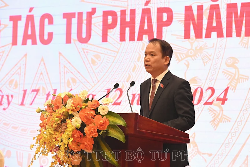 Hoang Thanh Tung UBPL.jpg