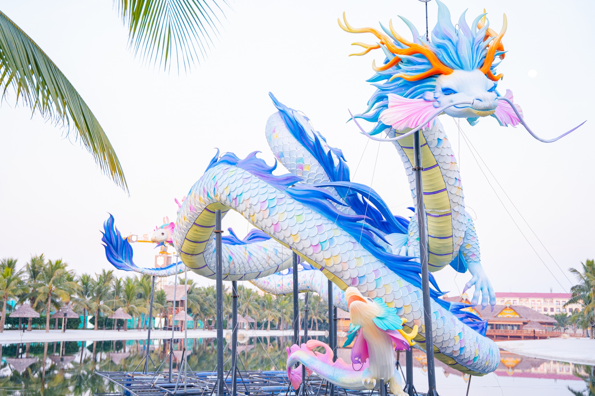 Đèn lồng khổng lồ - Điểm đến thú vị tại Vinhomes Ocean Park 2 - 12