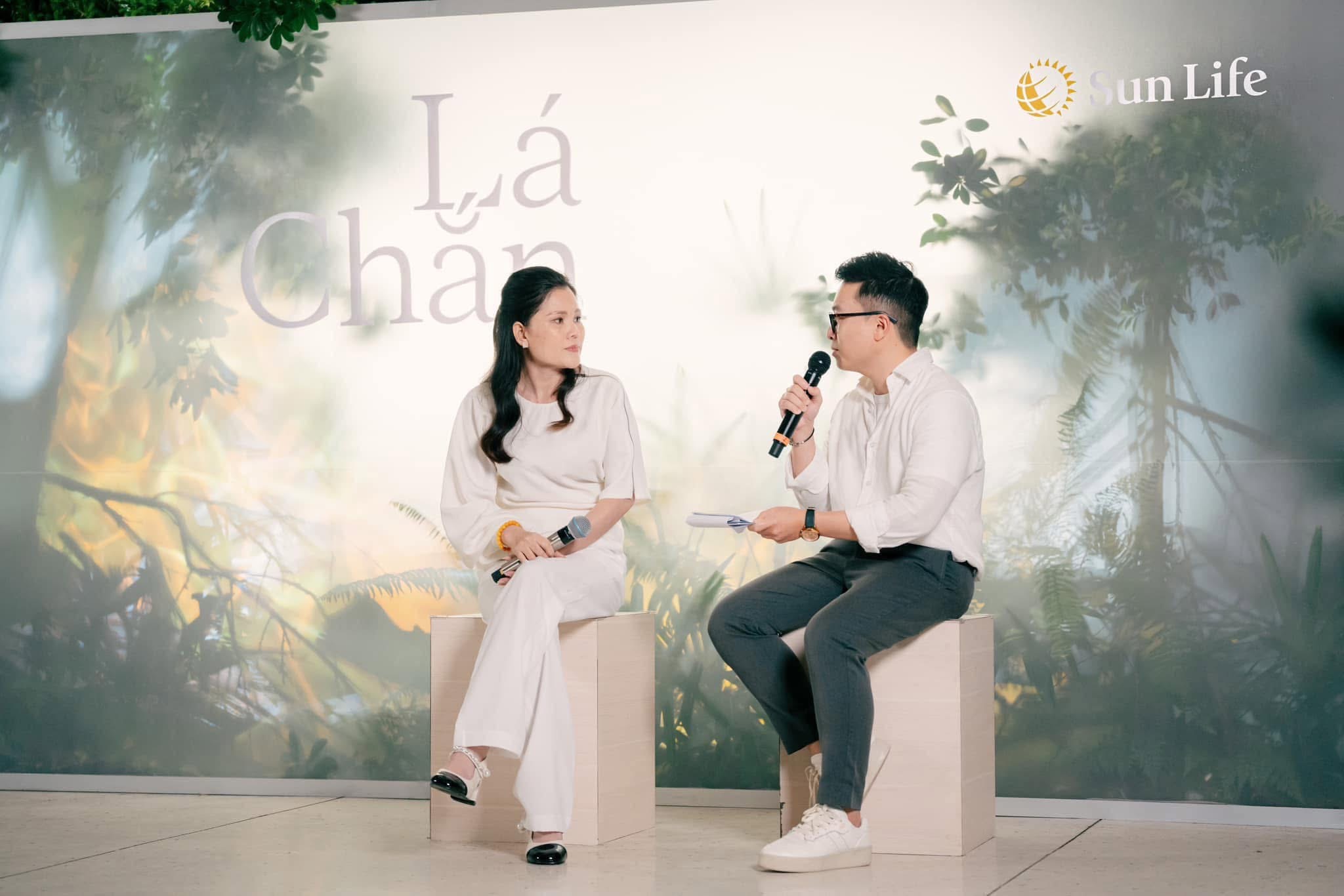 Chị Nguyễn Thị Thủy Tiên chia sẻ tại chương trình. Ảnh: SUN LIFE