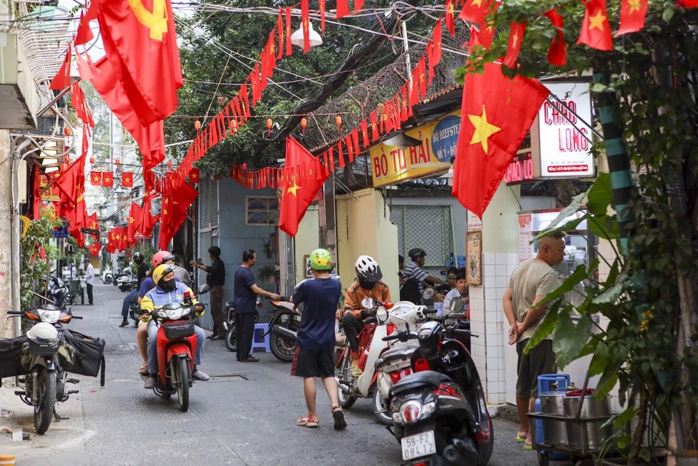 'Chiếc áo Tết' của hẻm Sài Gòn