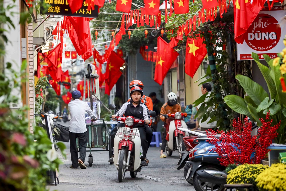 'Chiếc áo Tết' của hẻm Sài Gòn