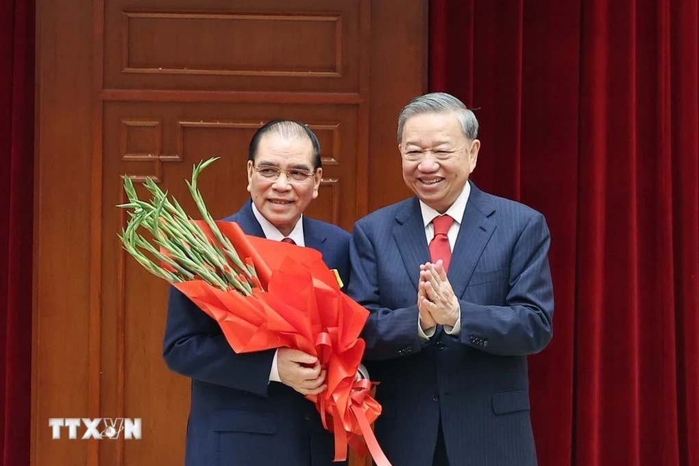 Nguyên Tổng Bí thư Nông Đức Mạnh, nguyên Thủ tướng Nguyễn Tấn Dũng nhận Huân chương Sao vàng - 3