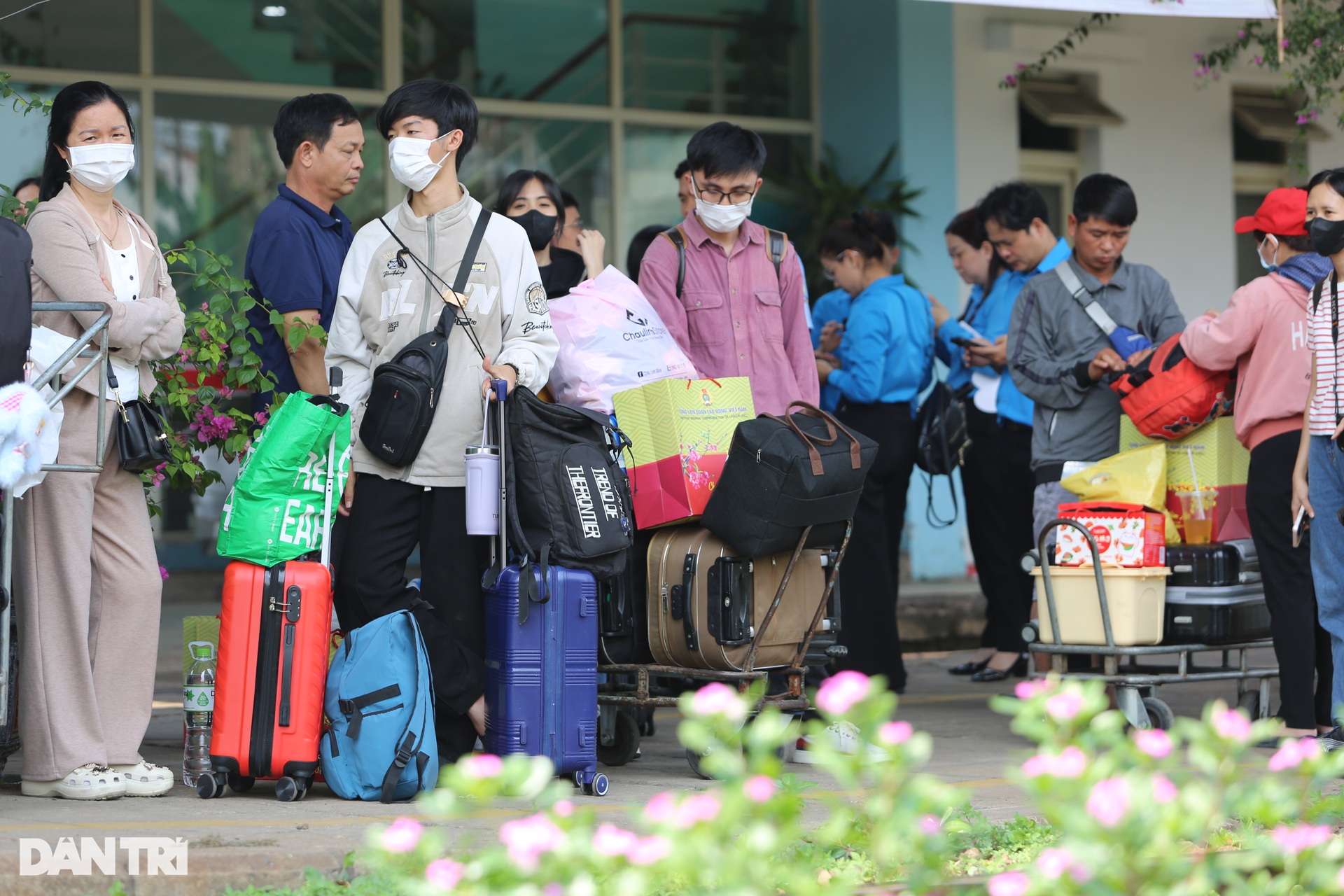 Công nhân khó khăn ở Đồng Nai về quê đón Tết trên chuyến tàu công đoàn - 8