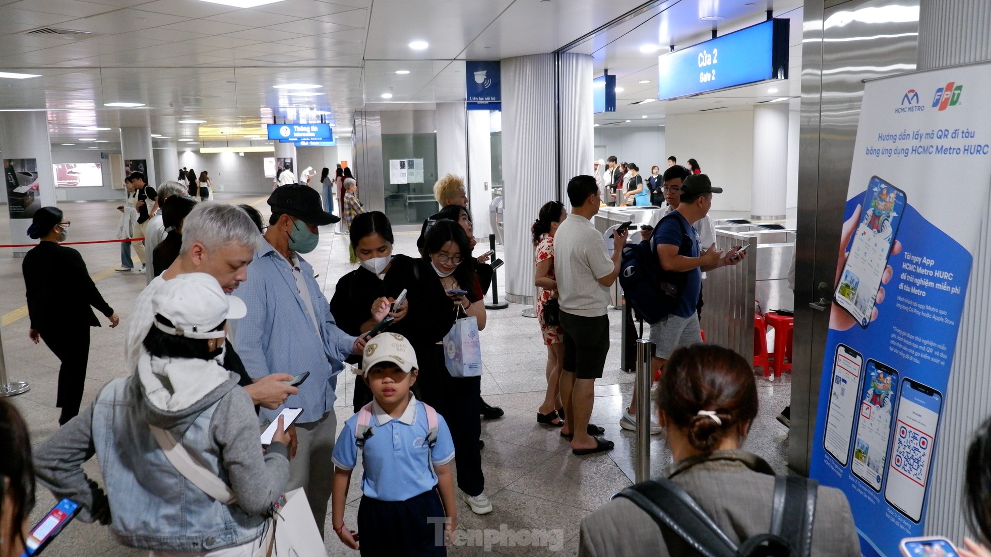 Hình ảnh chuyến tàu metro TPHCM ngày cuối vận hành miễn phí- Ảnh 2.