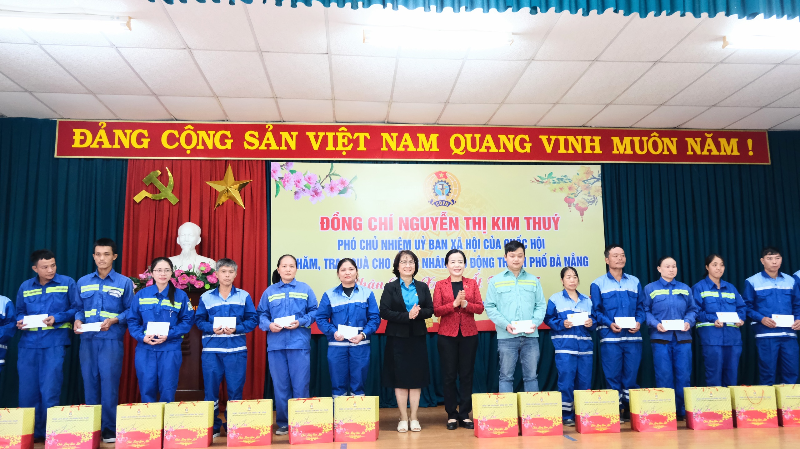 35 Đảng viên tiêu biểu tại các doanh nghiệp Đà Nẵng được tôn vinh- Ảnh 2.