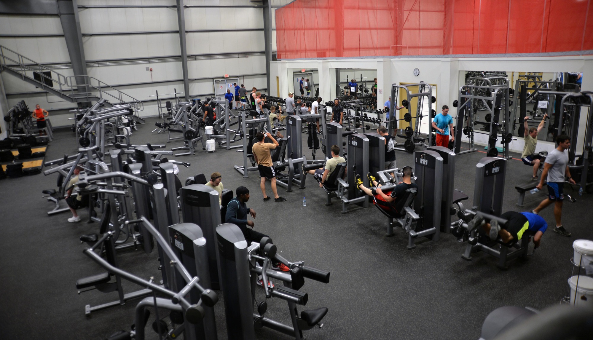 Cô gái ngày nào cũng đi tập gym bỗng phát hiện tóc bị rụng cả mảng, ngỡ ngàng khi đến gặp bác sĩ- Ảnh 2.