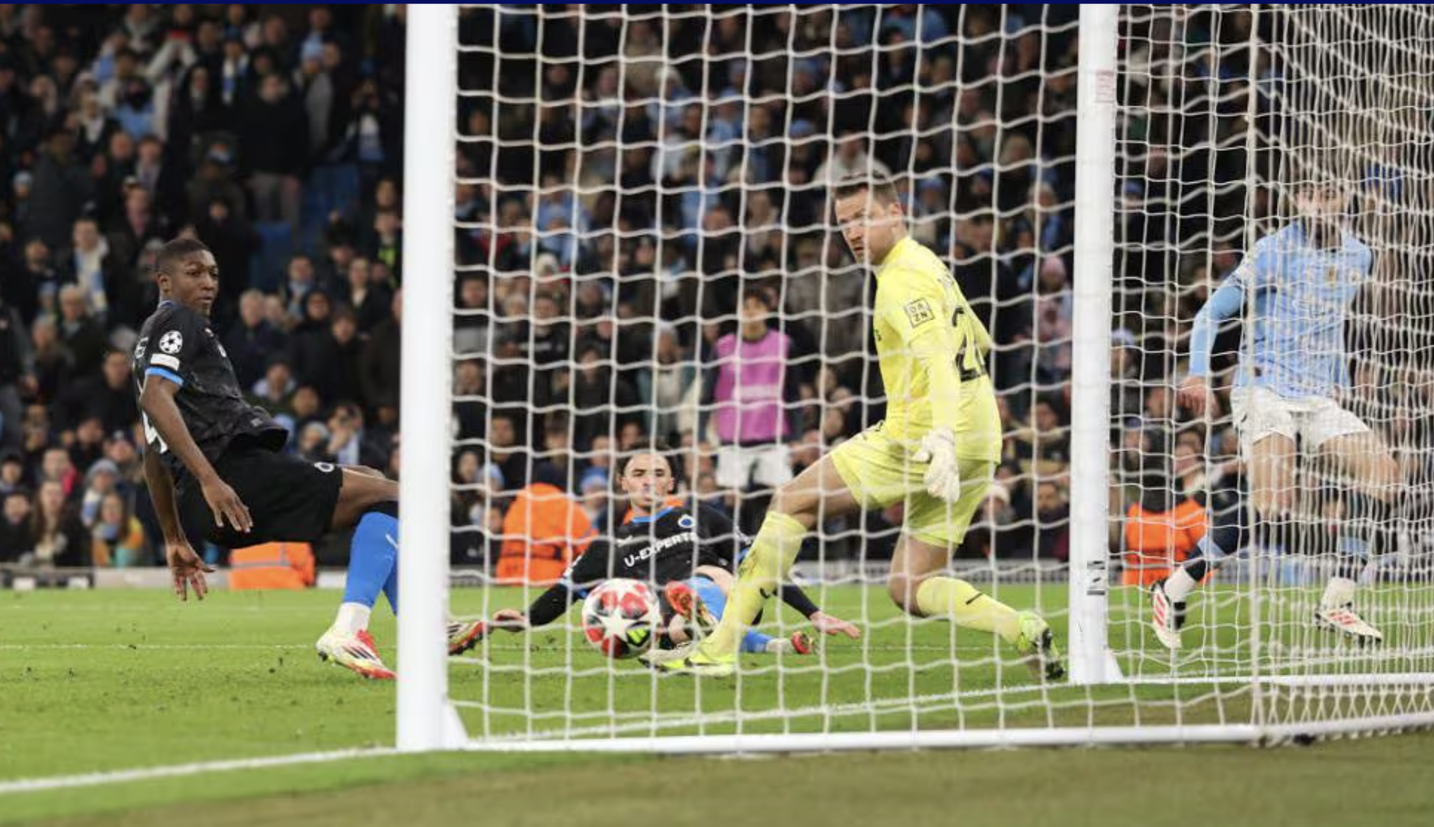 Đánh bại Club Brugge sân nhà, Man City giành vé vớt Champions League- Ảnh 5.