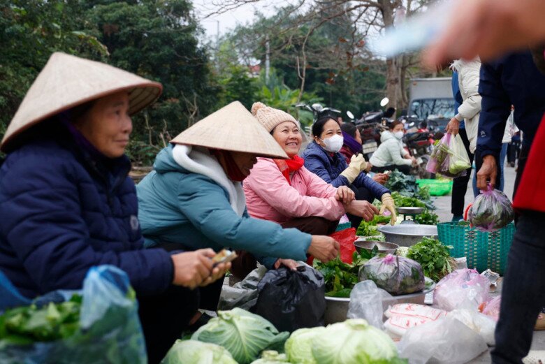 Độc lạ phiên chợ chỉ họp mùng 2 Tết ở Hải Dương: Người bán không được nói thách, người mua không được mặc cả - 3