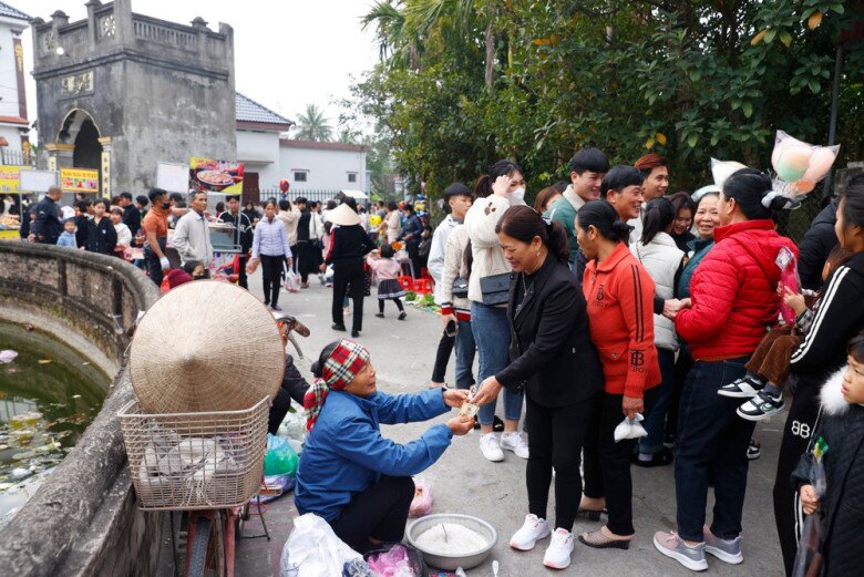 Độc lạ phiên chợ chỉ họp mùng 2 Tết ở Hải Dương: Người bán không được nói thách, người mua không được mặc cả - 5