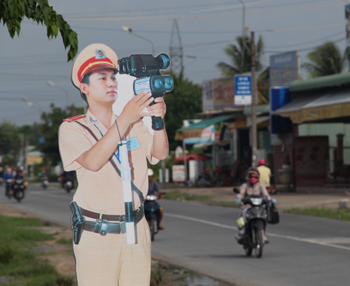 Bạn có thể dùng hiệu ứng Doppler để chứng minh với CSGT mình không vượt đèn đỏ hay không?- Ảnh 9.