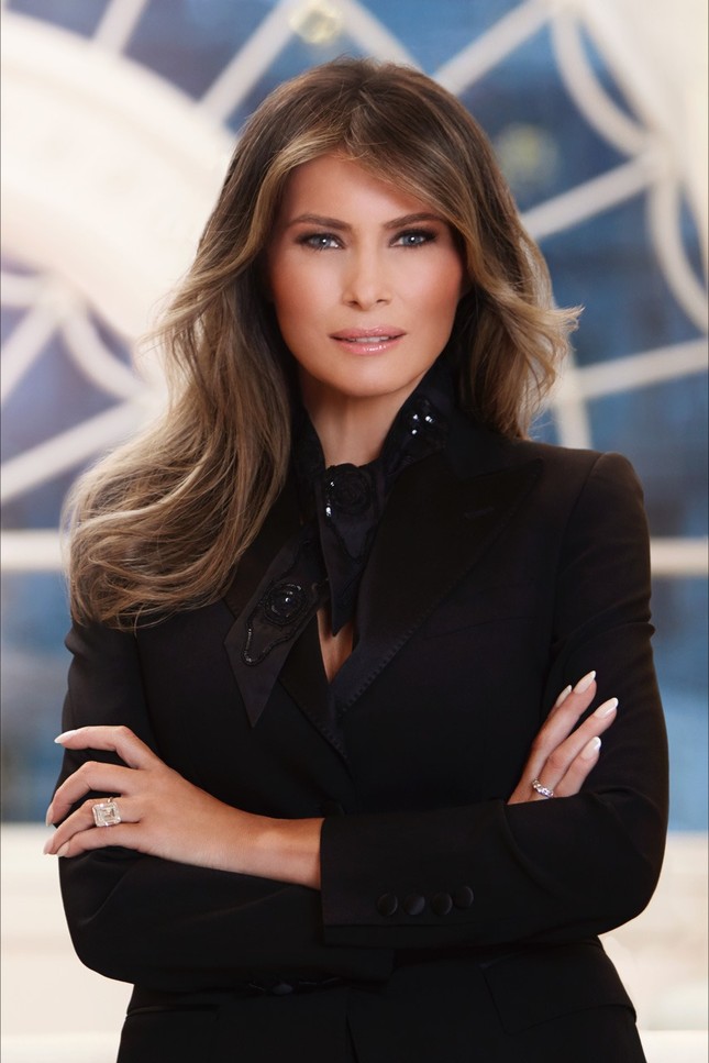 Bà Melania Trump bị chê - Ảnh 2.