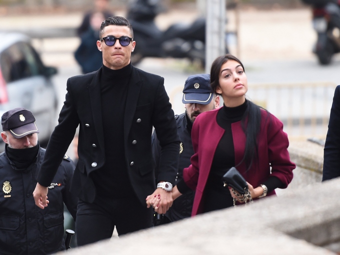 Bức ảnh xấu hổ mà Ronaldo “không bao giờ muốn nhìn lại”- Ảnh 4.