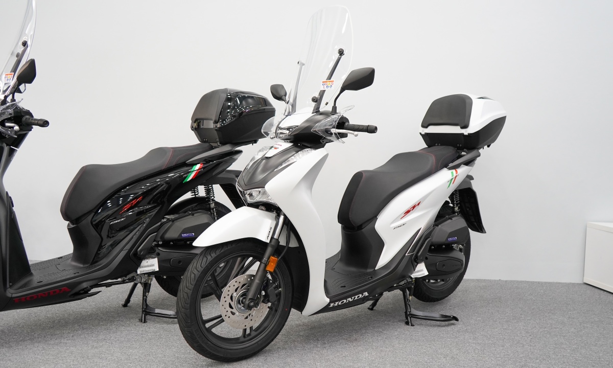 Honda SH150i Sport Edition nhap Italy dau tien ve Viet