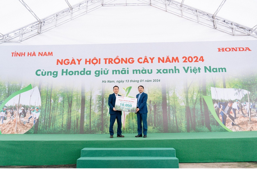 Honda Việt Nam hướng tới trung hòa carbon và an toàn giao thông - 1