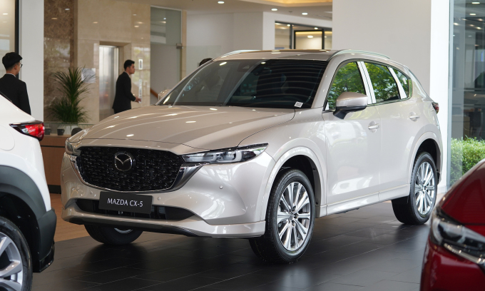 Mazda CX-5 tại một đại lý chính hãng ở Bình Dương. Ảnh: Phạm Trung