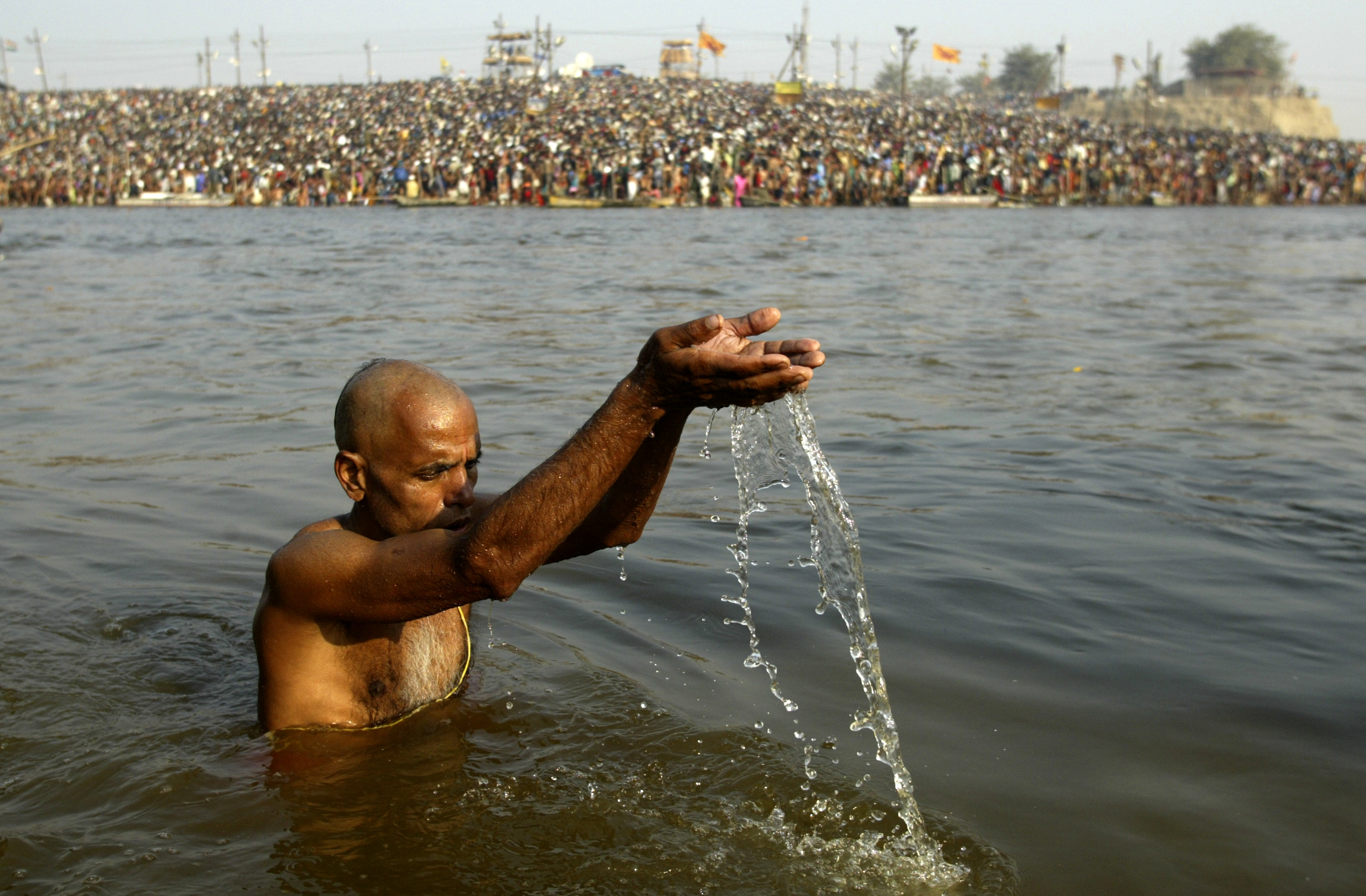 Kumbh Mela: Ngôi làng toàn cầu của thời đại vượt thời gian và sự ra đời mới - Ảnh 2.