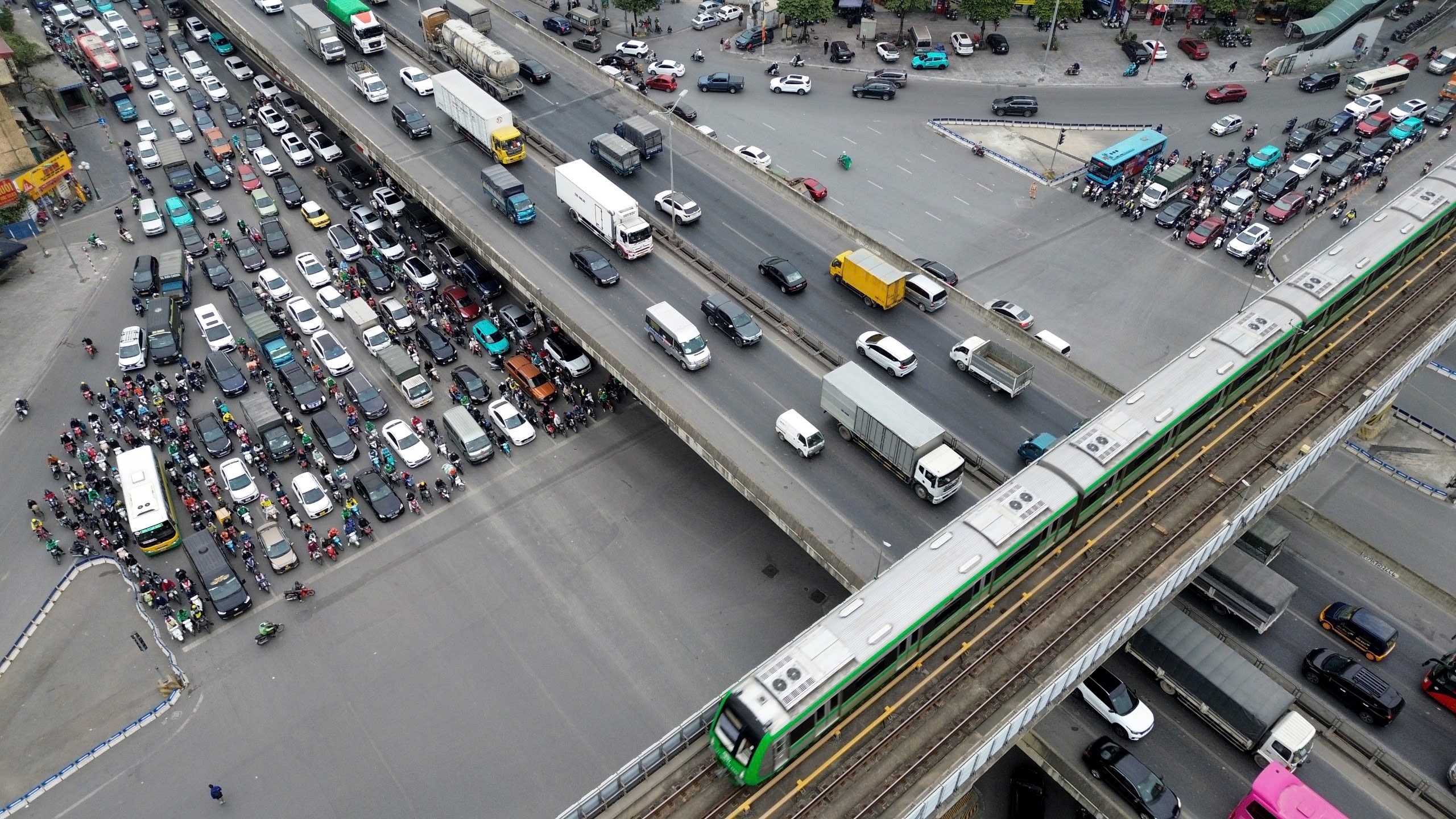 Cục CSGT: Tăng phạt để nâng ý thức, không vì tăng thu ngân sách- Ảnh 1.