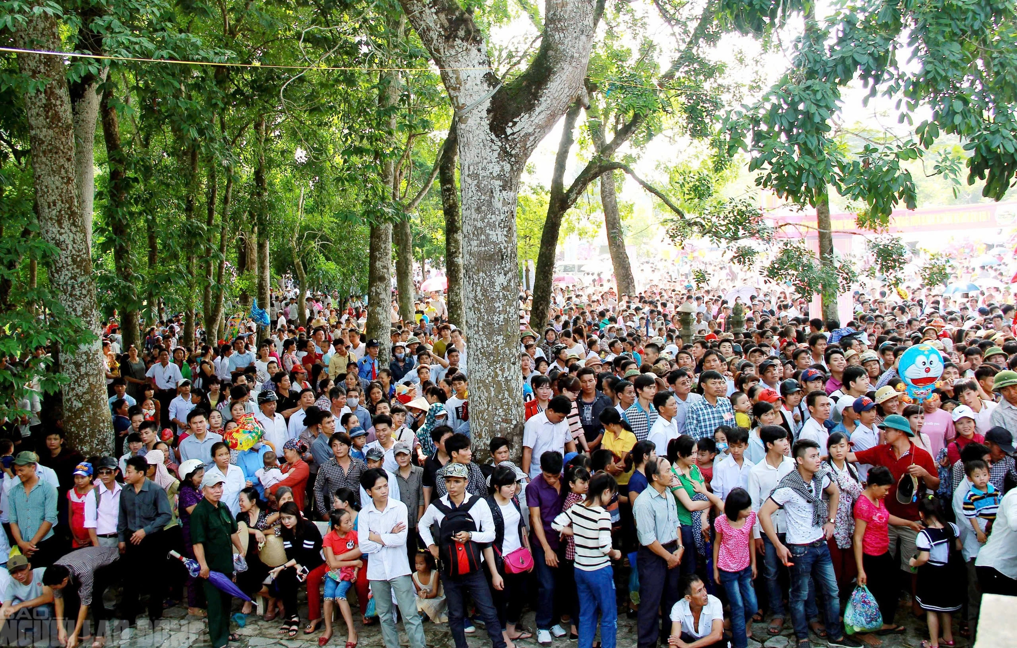 Bên trong chính điện Lam Kinh có gì đặc biệt?- Ảnh 15.