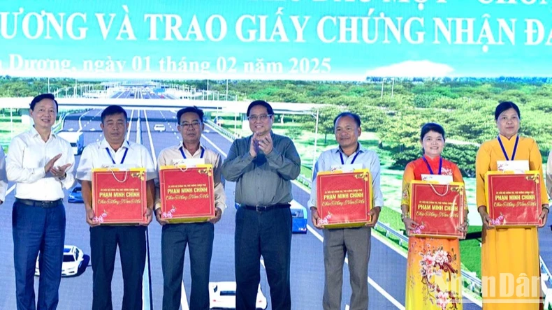 Thủ tướng Phạm Minh Chính dự khởi công Dự án cao tốc Thành phố Hồ Chí Minh-Thủ Dầu Một-Chơn Thành ảnh 5